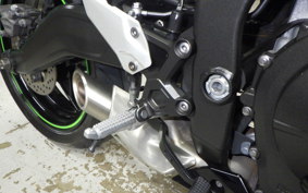 KAWASAKI ZX-25R 2002 ZX250E