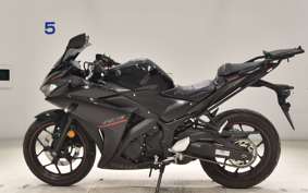 YAMAHA YZF-R3 2018 RH13J