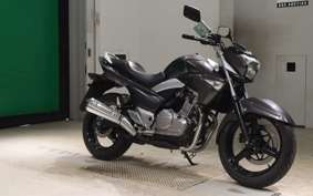 SUZUKI GSR250 2025
