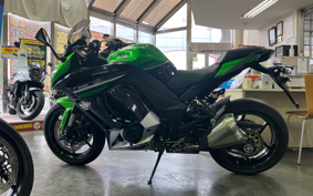 YAMAHA AXIS Z