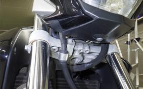 SUZUKI GSR250