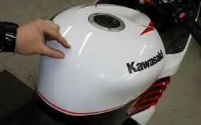 KAWASAKI ZZ1400 NINJA R 2006 ZXT40A