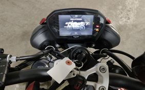 TRIUMPH STREET TRIPLE RS HDA614