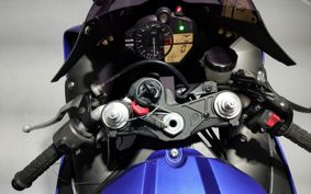 YAMAHA YZF-R1 RN23