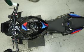 BMW M1000R 2025