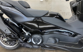 YAMAHA T-MAX 560 A SJ21J