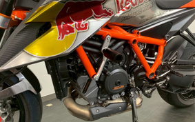 KTM 1290S-DUKE-R 2021 V3940