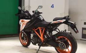KTM 1290 SUPER DUKE GT 2019