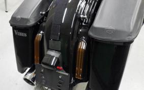 HARLEY FLHXSE 1800CVO 2015