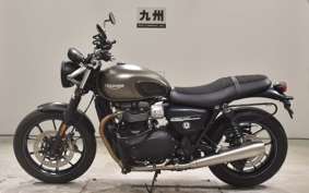 TRIUMPH STREET TWIN 2020