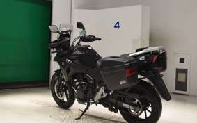 SUZUKI Vｽﾄﾛｰﾑ250A 2001