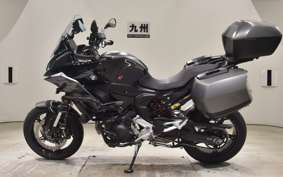 BMW F900XR 2025