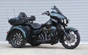 HARLEY FLHTCUTG TRIKE MAL