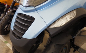 PIAGGIO MP3 250 2001