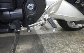 HONDA VFR1200F DCT 2013 SC63