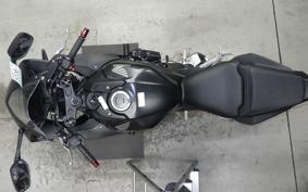 HONDA CBR650R E-Clutch 2025 RH17