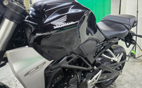HONDA CB250R MC52