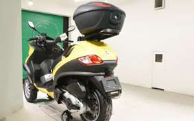 PIAGGIO MP3 400 2010