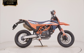 KTM 690 SMC R 2025