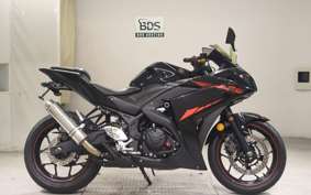 YAMAHA YZF-R25 A 2022 RG10J