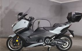 YAMAHA T-MAX 560 2025 SJ21J