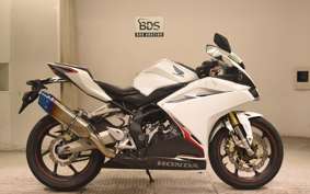 HONDA CBR250RR A