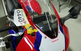 HONDA CBR1000RR R 2023 SC82