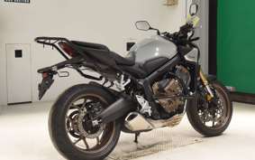 HONDA CB650R E-Clutch 2025 RH17