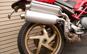 DUCATI MONSTAR S4 2003 ZDMM400AA2B
