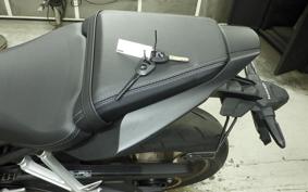 HONDA CB650R E-Clutch 2025 RH17