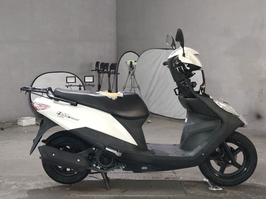 Фото Suzuki ADDRESS V125 с японского аукциона