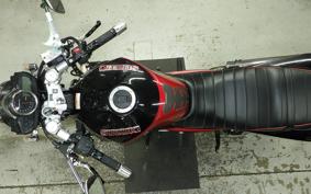 SUZUKI GSR250 2015