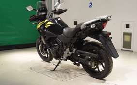 SUZUKI Vｽﾄﾛｰﾑ250 2018