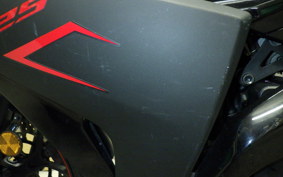 YAMAHA YZF-R25