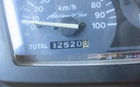SUZUKI ADDRESS V100 CE11A