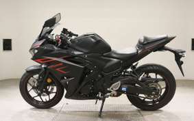 YAMAHA YZF-R25 A 2020 RG10J