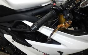 TRIUMPH DAYTONA 675 R 2015