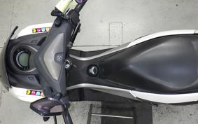 YAMAHA N-MAX SE86J