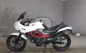HONDA VTR 250 F MC33