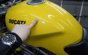DUCATI MONSTER 400 IE 2004