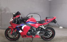 HONDA CBR600RR 2021 PC40