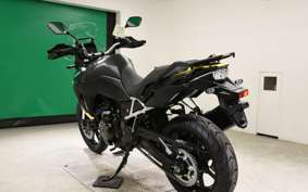 SUZUKI Vｽﾄﾛｰﾑ800 2025 EM1BA