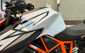 KTM 1290 SUPER DUKE R 2020 V3940