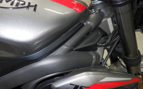 TRIUMPH STREET TRIPLE RS 2021
