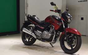 SUZUKI GSR250