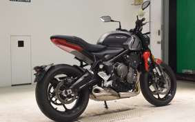 TRIUMPH TRIDENT 660 2024