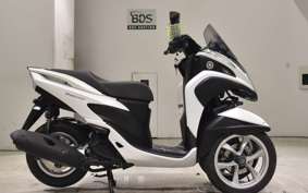 YAMAHA TRICITY 125 1999 SE82J