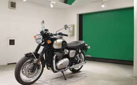 TRIUMPH BONNEVILLE T120 2025