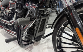 HARLEY FXBR 2023 YEZ