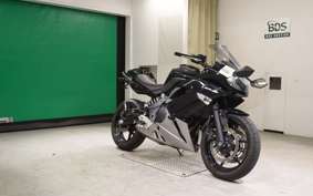 KAWASAKI ER600 F 2010